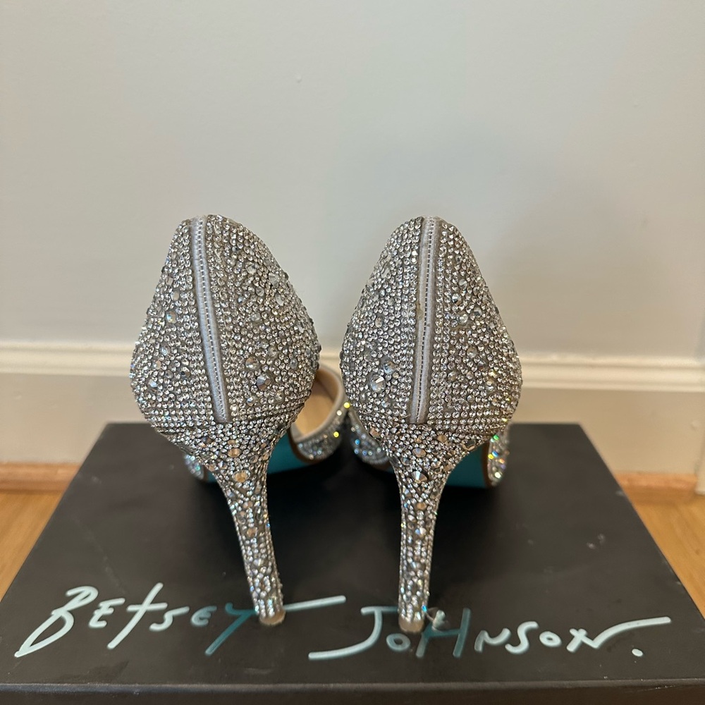 Betsy Johnson Silver High Heels stiletto Pumps Hazel - Picture 2 of 5